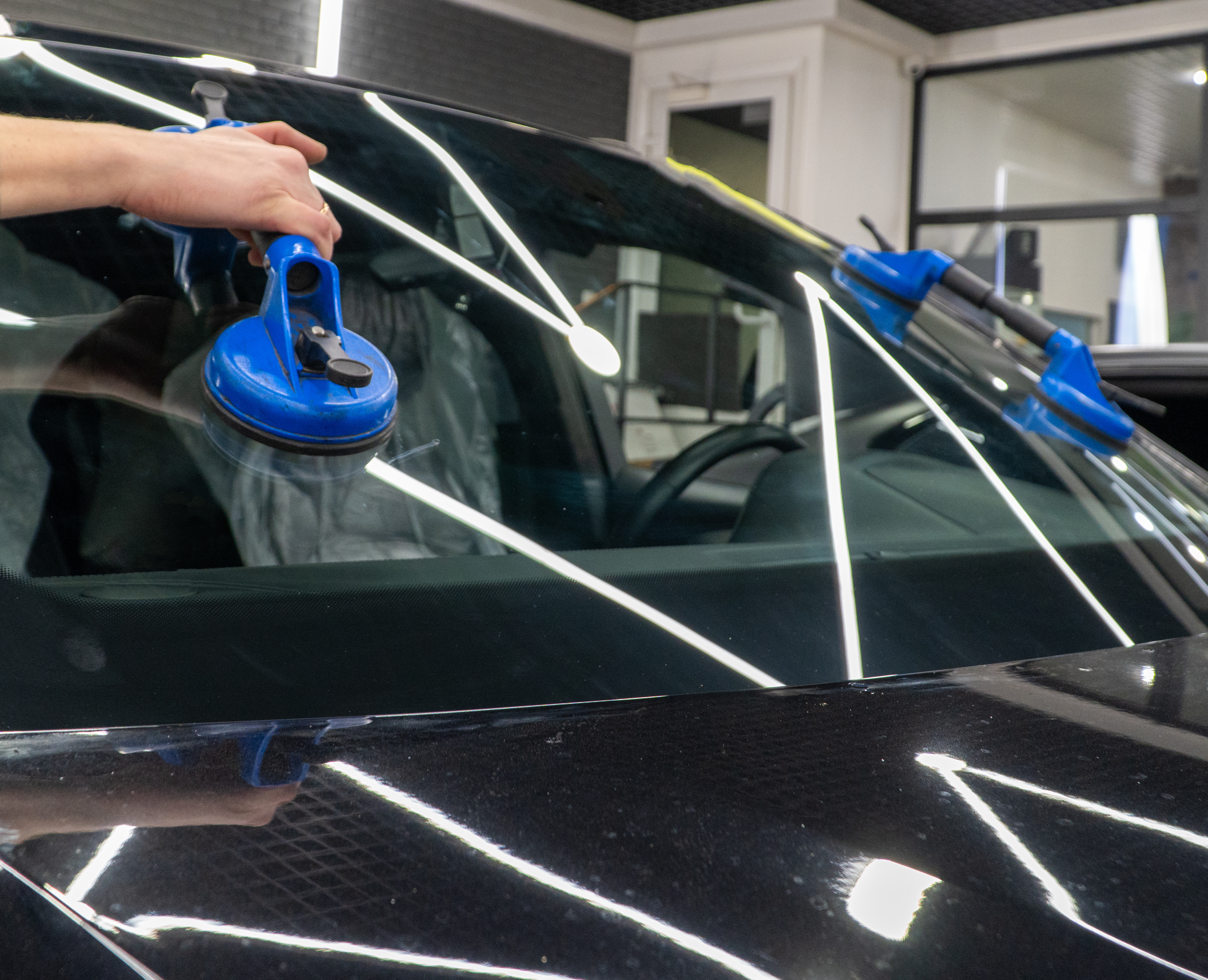 Frontscheibenwechsel & Autoscheiben-Reparatur